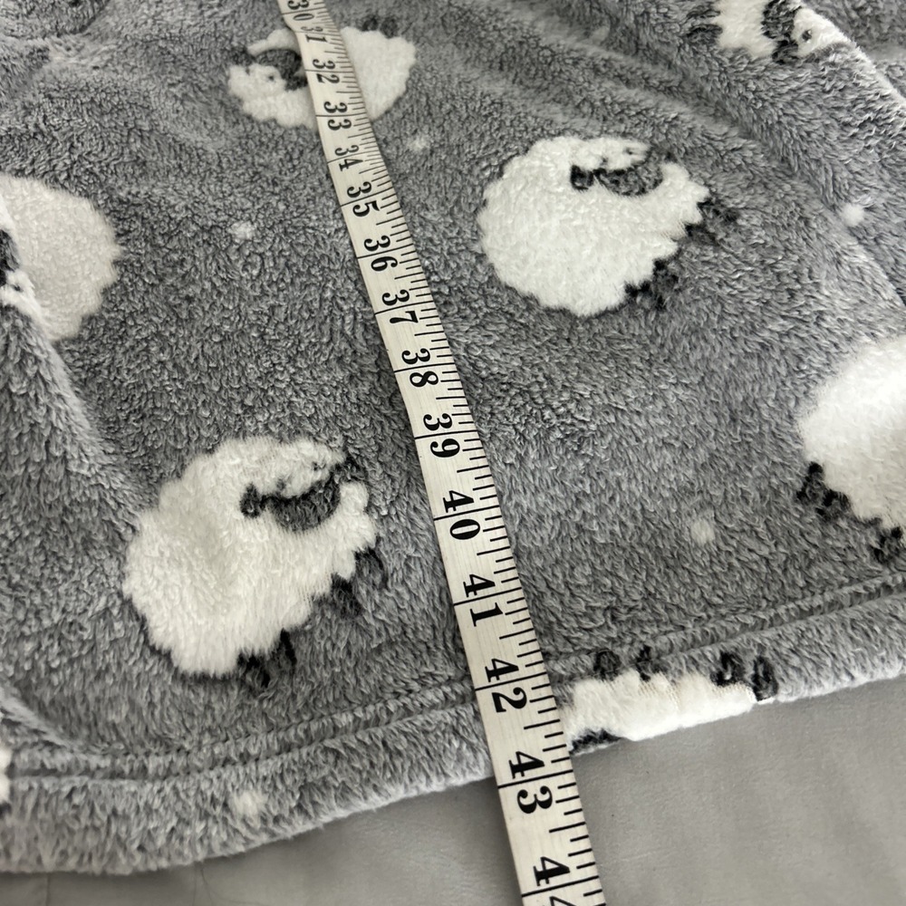 Brighten The Seasons XL Gray White Lambs Plush Pockets Belted Soft Robe Women's - Picture 10 of 10